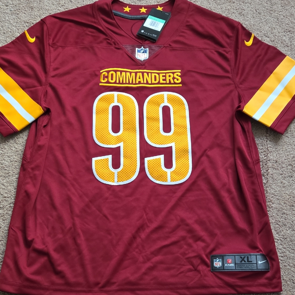 *NWT* Commanders Jersey